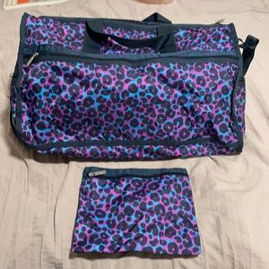 Like new LeSportsac Deluxe Large Weekender bag